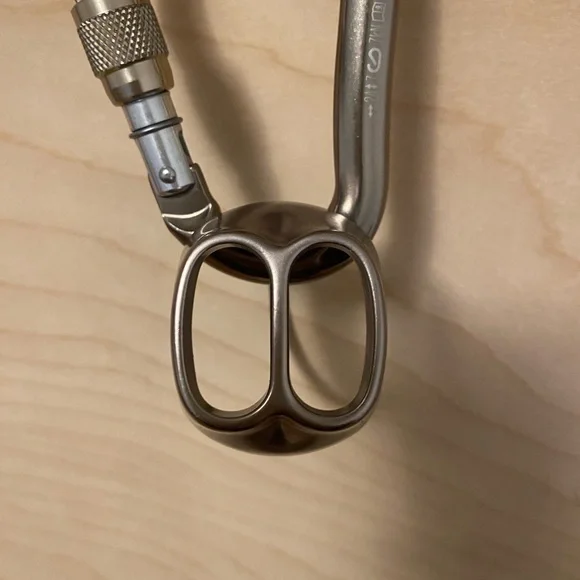 Black Diamond Climbing Carabiner with Belay Device - Picture 4 of 4